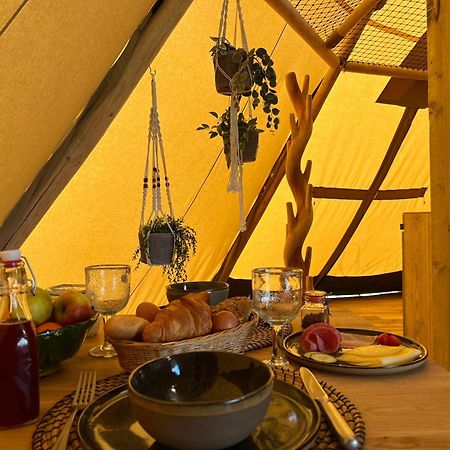 In De Hei Bed & Breakfast Mariahout Bagian luar foto