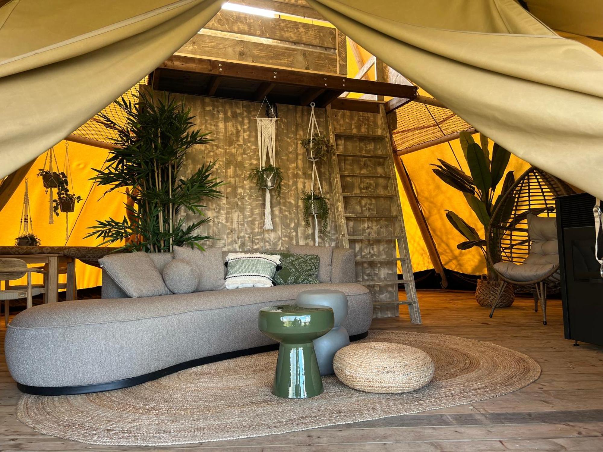 In De Hei Bed & Breakfast Mariahout Bagian luar foto