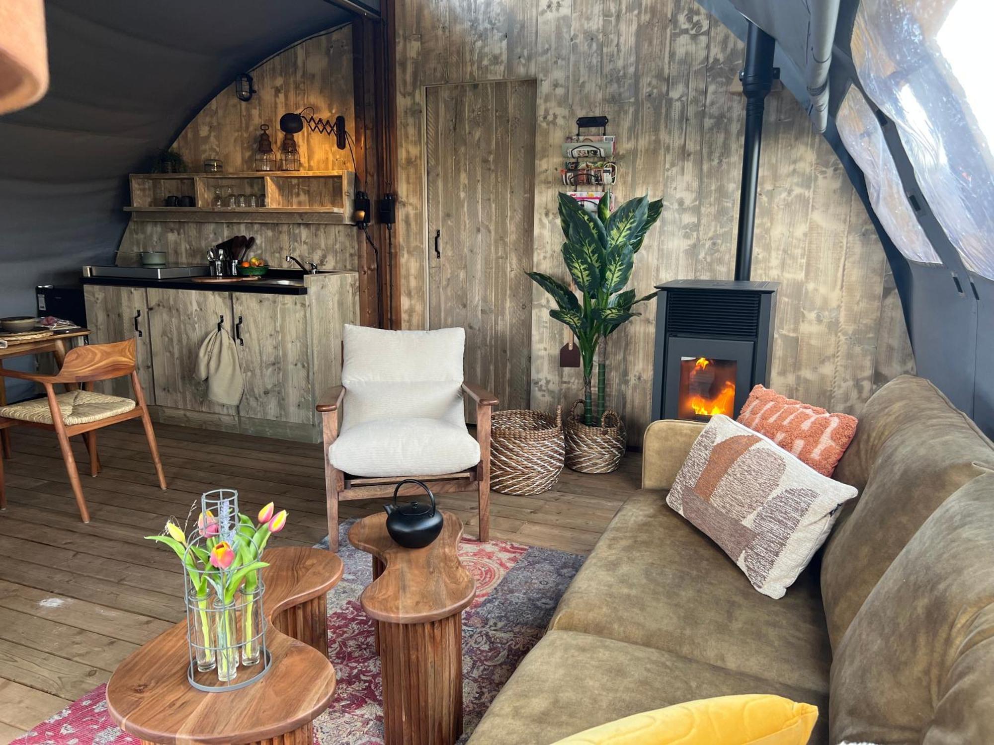 In De Hei Bed & Breakfast Mariahout Bagian luar foto